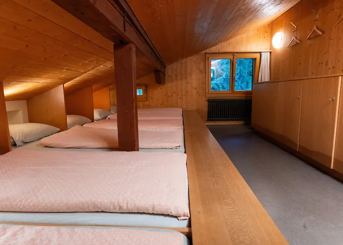 호스텔 유스호스텔 *