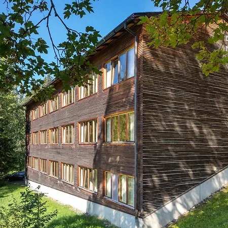 Youth Hostel *