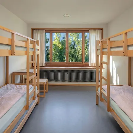 Youth * גרינדלוולד