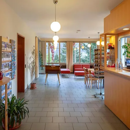 Youth * גרינדלוולד